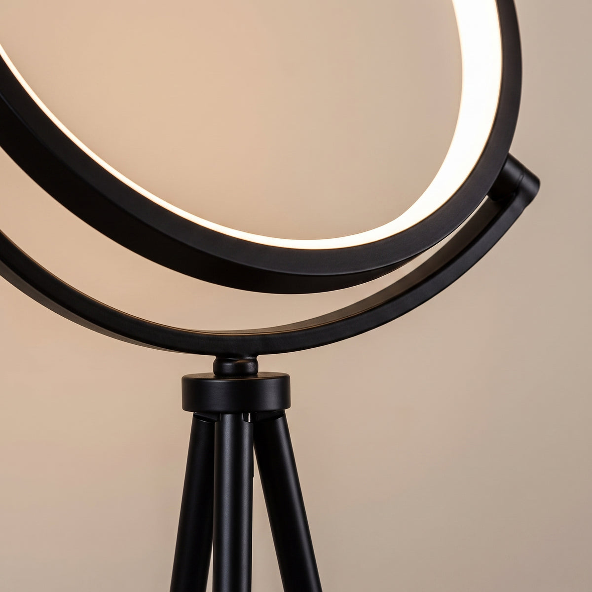 Halo vloerlamp